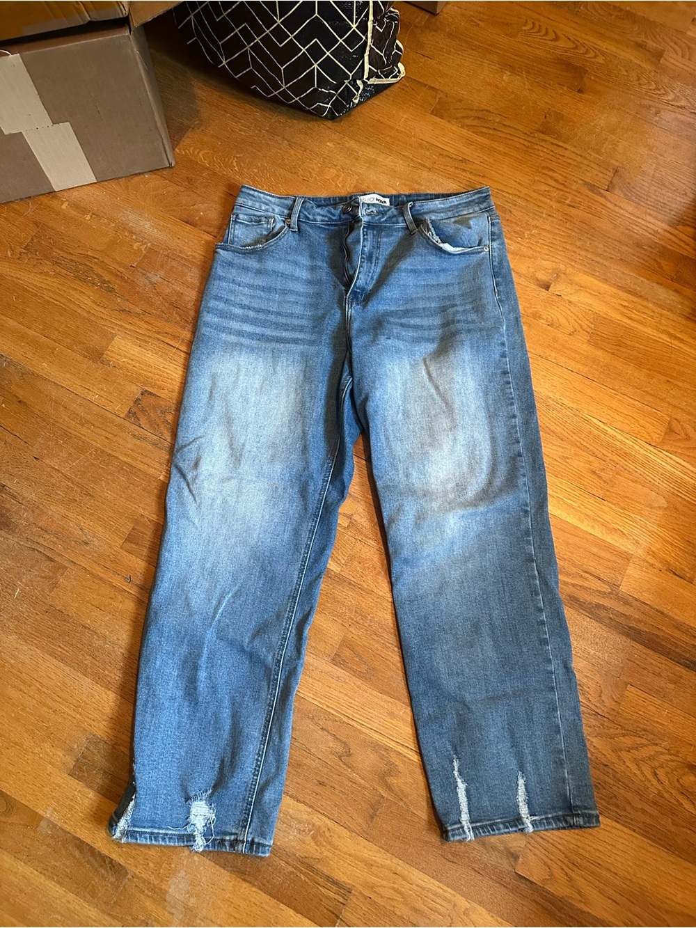 Fashion nova straight leg stretch jean